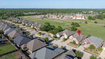 6909 Clayton Nicholas Court, Arlington TX 76001 - Photo 3