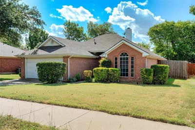 1003 Boardwalk Street, Midlothian TX 76065 - Photo 2