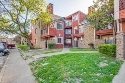 9825 Walnut Street # 205, Dallas TX 75243