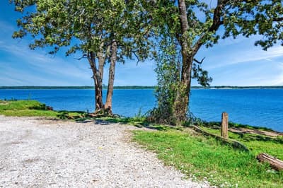 241 Robin Hood Road, Gordonville TX 76245