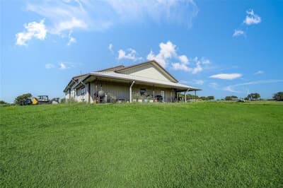 808 W Line Road, Whitesboro TX 76273 - Photo 2