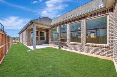 2075 Emerald Grove Drive, Arlington TX 76005 - Photo 4