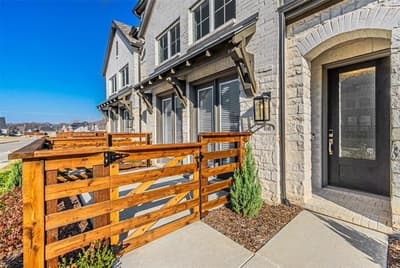 8148 Legacy Oak Drive, McKinney TX 75071 - Photo 3