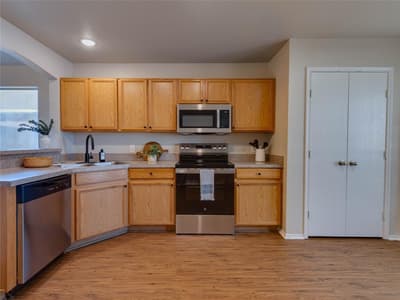 112 Kensington Court, Rhome TX 76078 - Photo 4