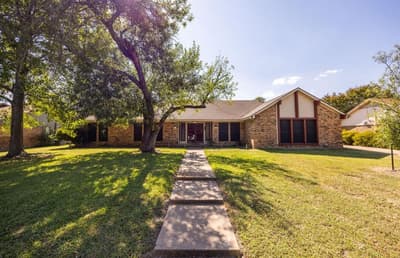 640 Ivy Ann Drive, Woodway TX 76712