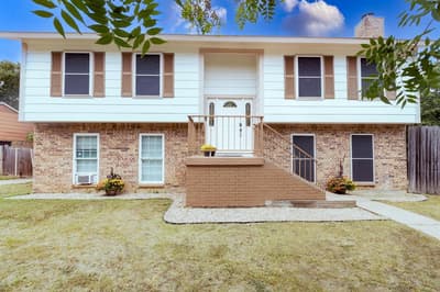 5000 Bama Drive, Arlington TX 76017 - Photo 2