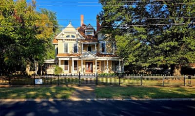 802 Fitzhugh Avenue, Paris TX 75460