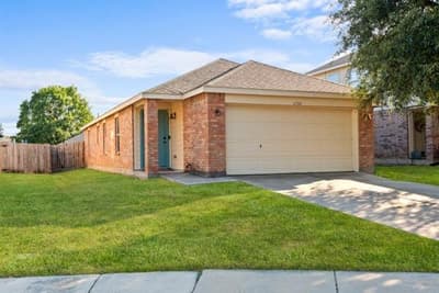 6724 Meadow Way Lane, Fort Worth TX 76179 - Photo 3