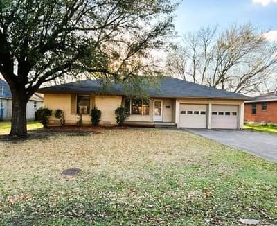 201 Martin Drive, Lancaster TX 75146