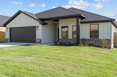16517 Crossing Circle, Lindale TX 75771 - Photo 2