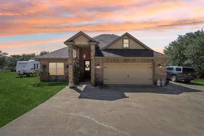 1203 Pala Dura Court, Granbury TX 76048 - Photo 4