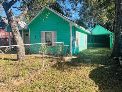 106 Columbia Street, Cleburne TX 76031 - Photo 2