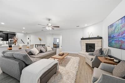 813 Comal Drive, Mansfield TX 76063 - Photo 3