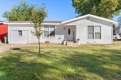 6621 Onyx Drive N, North Richland Hills TX 76180 - Photo 2