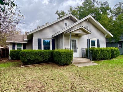 407 E Main Street, Whitesboro TX 76273 - Photo 2