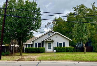 407 E Main Street, Whitesboro TX 76273