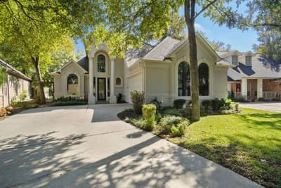 5968 Riverbend Place, Fort Worth TX 76112 - Photo 3