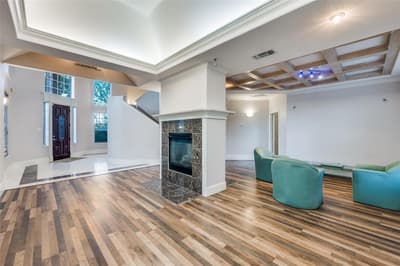 1805 Old Oak Drive, Arlington TX 76012 - Photo 4