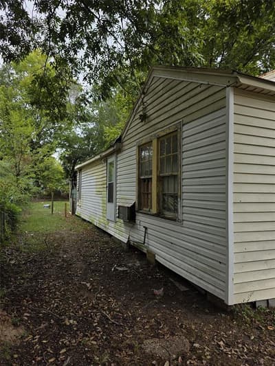 1618 Vivian Street, Shreveport LA 71108 - Photo 2