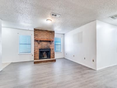 1228 English Street, Irving TX 75061 - Photo 3