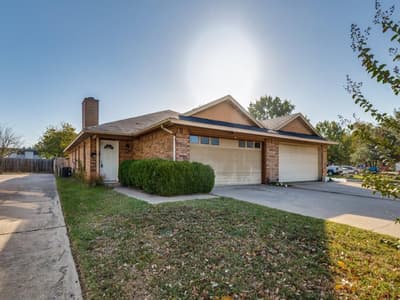 1228 English Street, Irving TX 75061