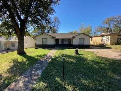 200 S Roberts Cut Off Road, Fort Worth TX 76114