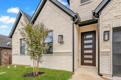 6421 ST  GEORGE Court, North Richland Hills TX 76180 - Photo 2