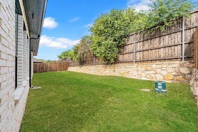 6421 ST  GEORGE Court, North Richland Hills TX 76180 - Photo 3