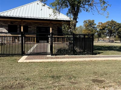 724 Franklin, Bellevue TX 76228 - Photo 2