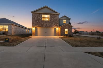 148 Point Rider Road, Newark TX 76071