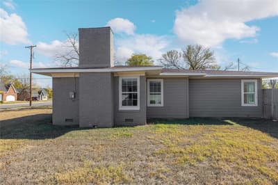 1803 4th St, Brownwood TX 76801 - Photo 4