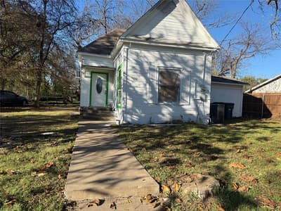 411 W Hester Street, Sherman TX 75090 - Photo 2