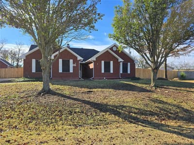 601 Preston Glen, Gunter TX 75058