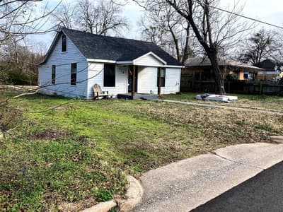 614 Beckworth Street, Sulphur Springs TX 75482 - Photo 2