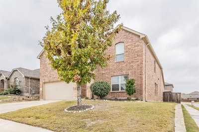 9041 Bronze Meadow Drive, Fort Worth TX 76131 - Photo 2