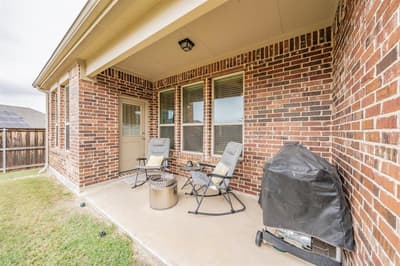 9041 Bronze Meadow Drive, Fort Worth TX 76131 - Photo 5