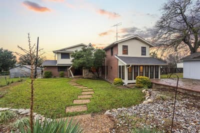 202 S Santa Fe Street, Wolfe City TX 75496