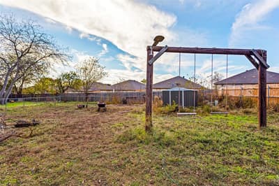 1429 W Torrey Street, Granbury TX 76048 - Photo 3