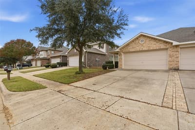 1425 Ravenwood Drive, Mansfield TX 76063