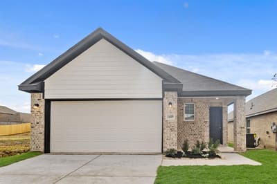1609 Romans Road, Ennis TX 75119