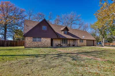 300 Thompson Street, Pottsboro TX 75076
