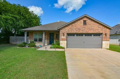 601 Mathew Street, Grandview TX 76050