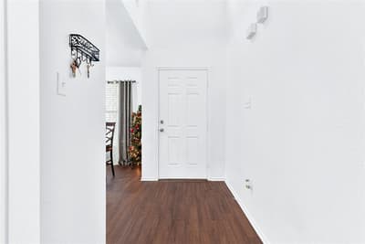 5722 Firethorn Drive, Dallas TX 75249 - Photo 5