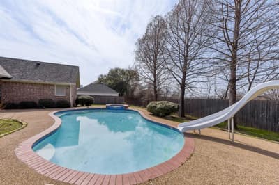 27 Wellington Oaks Circle, Denton TX 76210 - Photo 2