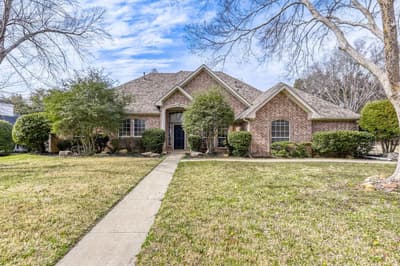 27 Wellington Oaks Circle, Denton TX 76210