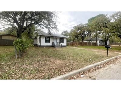 4518 Erath Street, Fort Worth TX 76119 - Photo 2