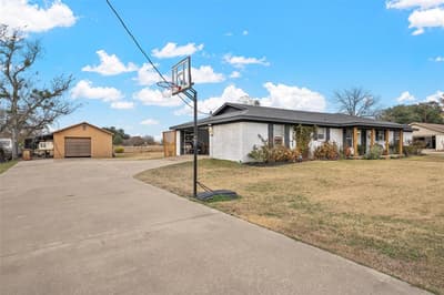 107 Woody Ray Drive, Elm Mott TX 76640 - Photo 3