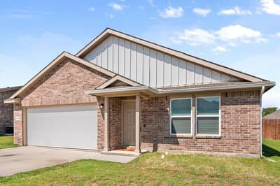 909 Avagail Avenue, Springtown TX 76082 - Photo 2