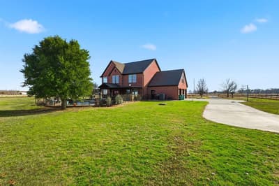 102 Van Meter Drive, Aurora TX 76078