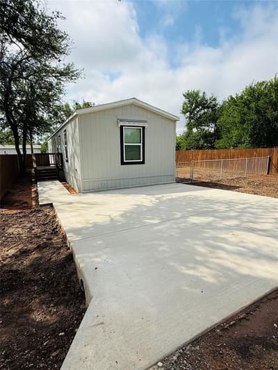 3005 Elmwood Drive, Granbury TX 76048 - Photo 2